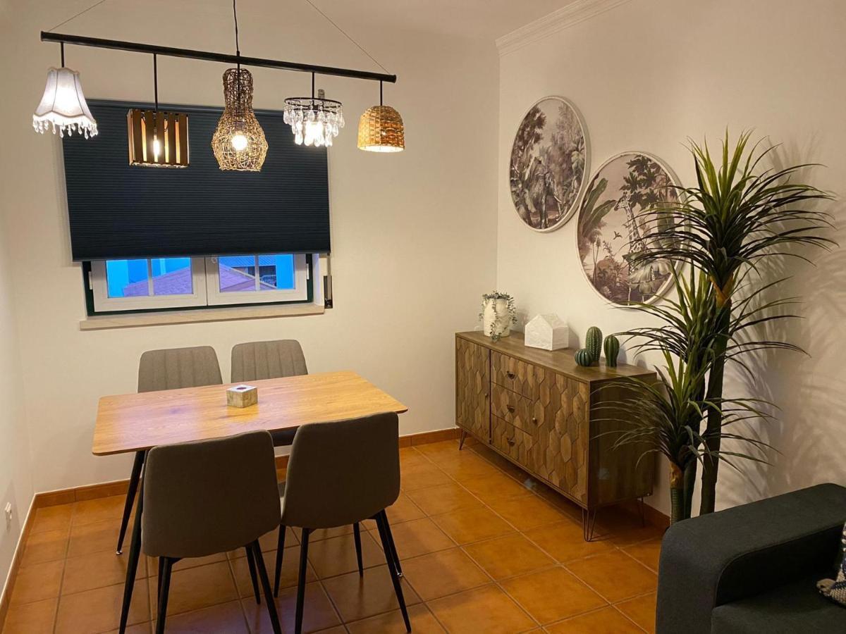 Country Town Apartment Almeirim Eksteriør bilde